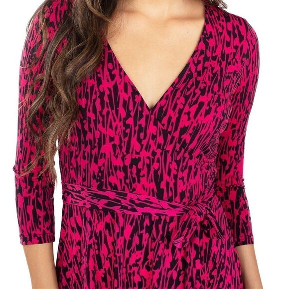 NEW! LEOTA Ladies Wrap Dress in Color Pink Vintage Vines Black - Picture 2 of 16
